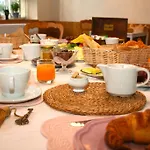 Manoir De La Manantie - Teritoria Bed & Breakfast Lezoux