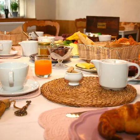 Manoir De La Manantie - Teritoria Bed and Breakfast Lezoux